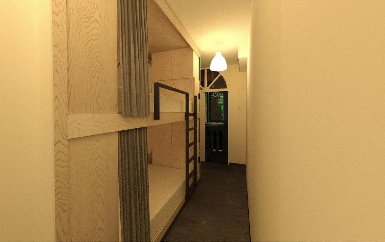 Bond Boutique Capsule Hotel @ Bugis Singapur